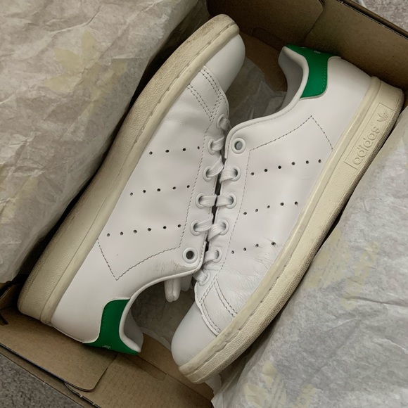 *SOLD* Classic Stan Smith - Adidas - Picture 1 of 6